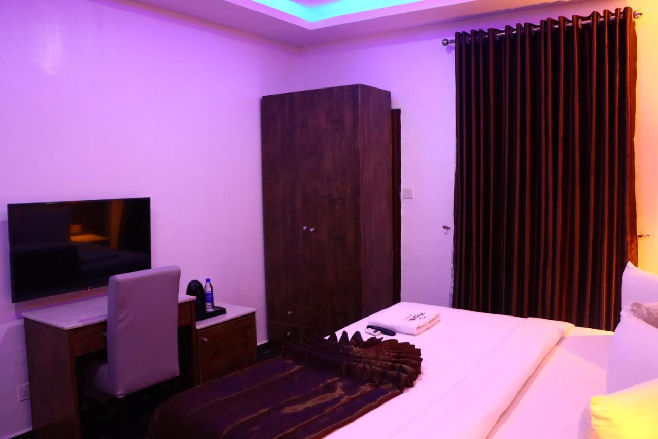 Hotel Presken White House à Lagos Extérieur photo
