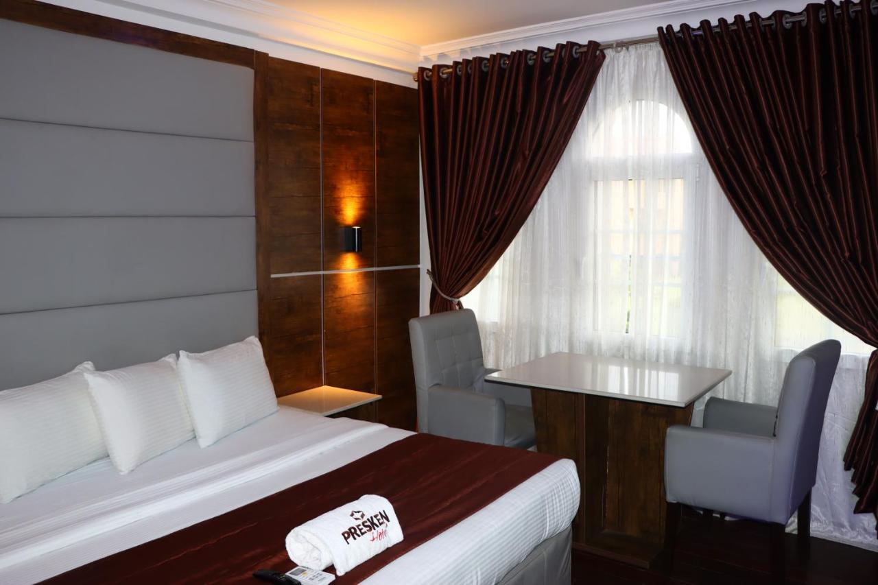 Hotel Presken White House à Lagos Extérieur photo