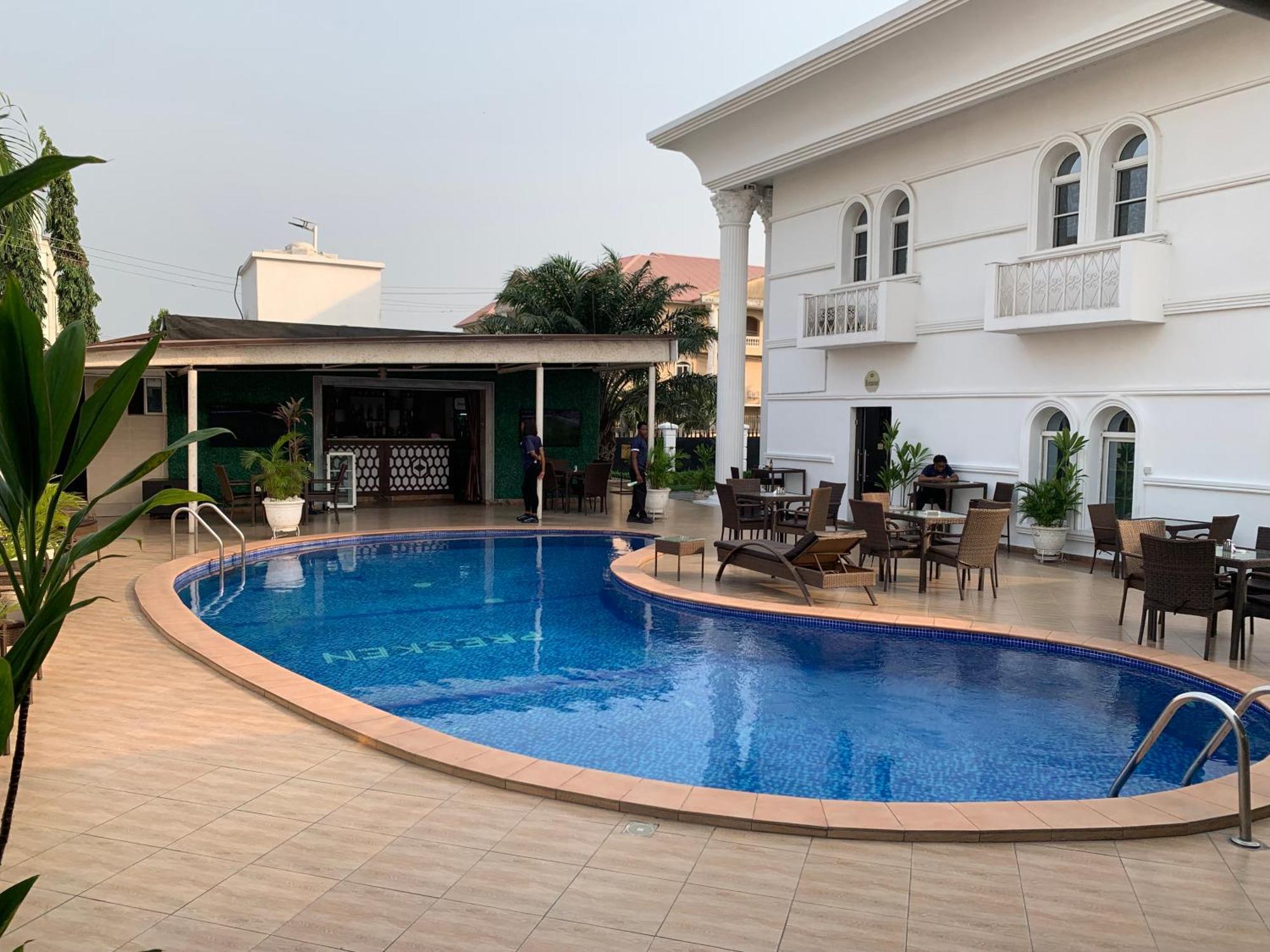 Hotel Presken White House à Lagos Extérieur photo