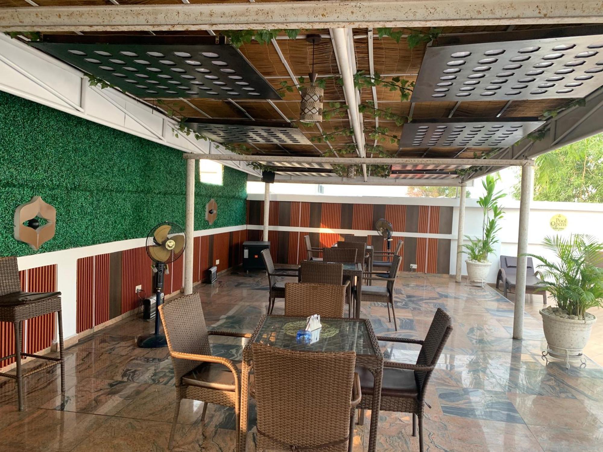 Hotel Presken White House à Lagos Extérieur photo